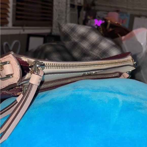 Michael Kors Blossom Leather Top Zip - Picture 2 of 3